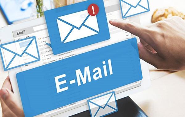 Lý do email phổ biến là gì?